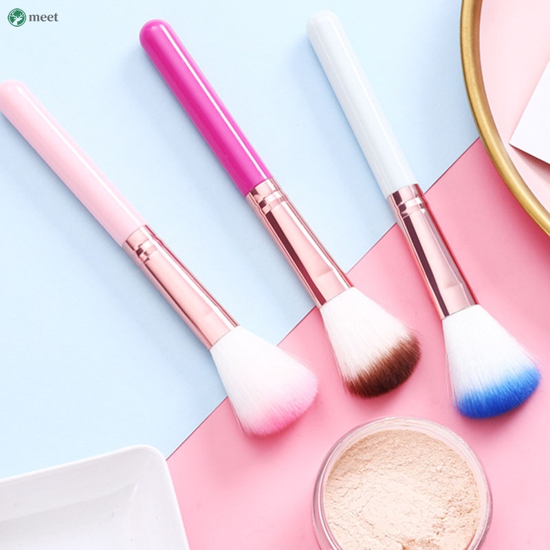 20 Best Makeup Brushes Of 2022 For Every Part Of Your Face, Eyes, And