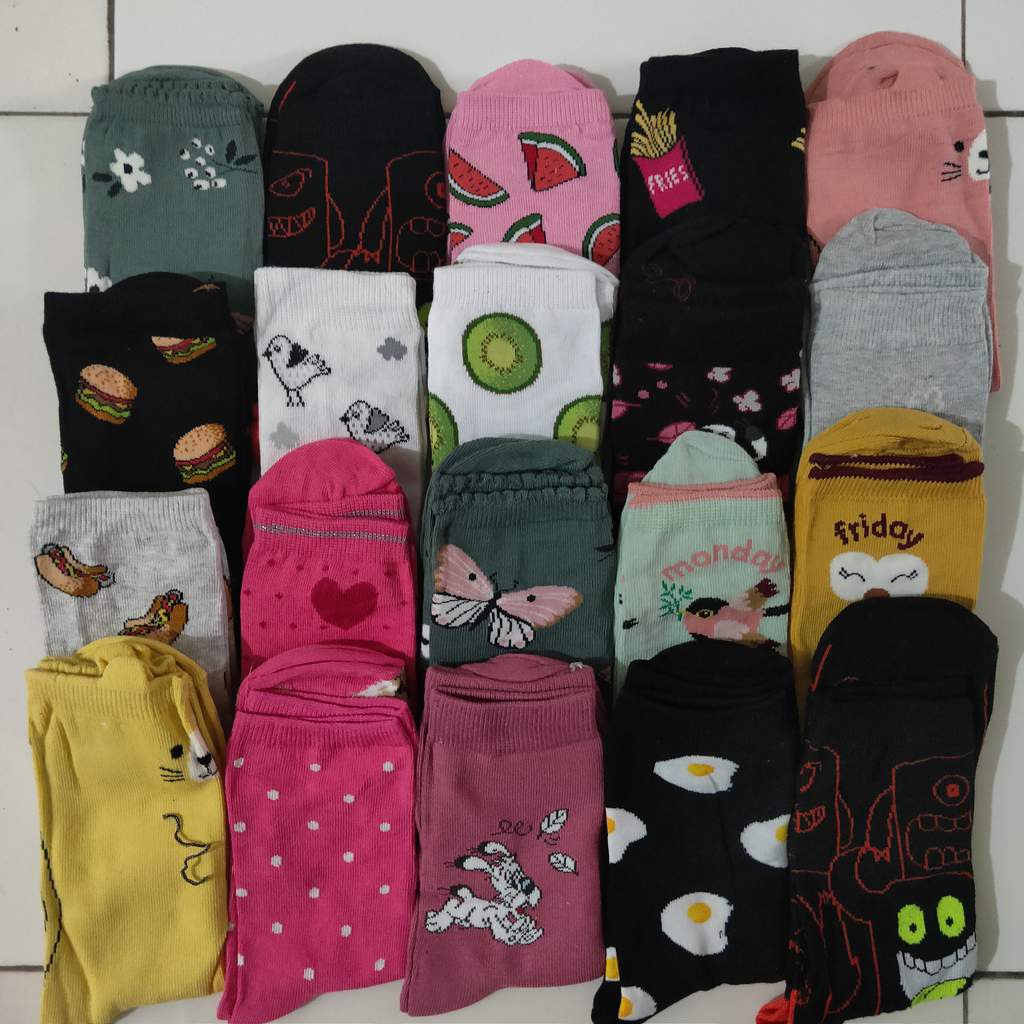 Venta al por mayor 12 pares) al por mayor llanura calcetines de las señoras casual adulto calcetines clásicos de calcetines KK-BETIS | Shopee Chile
