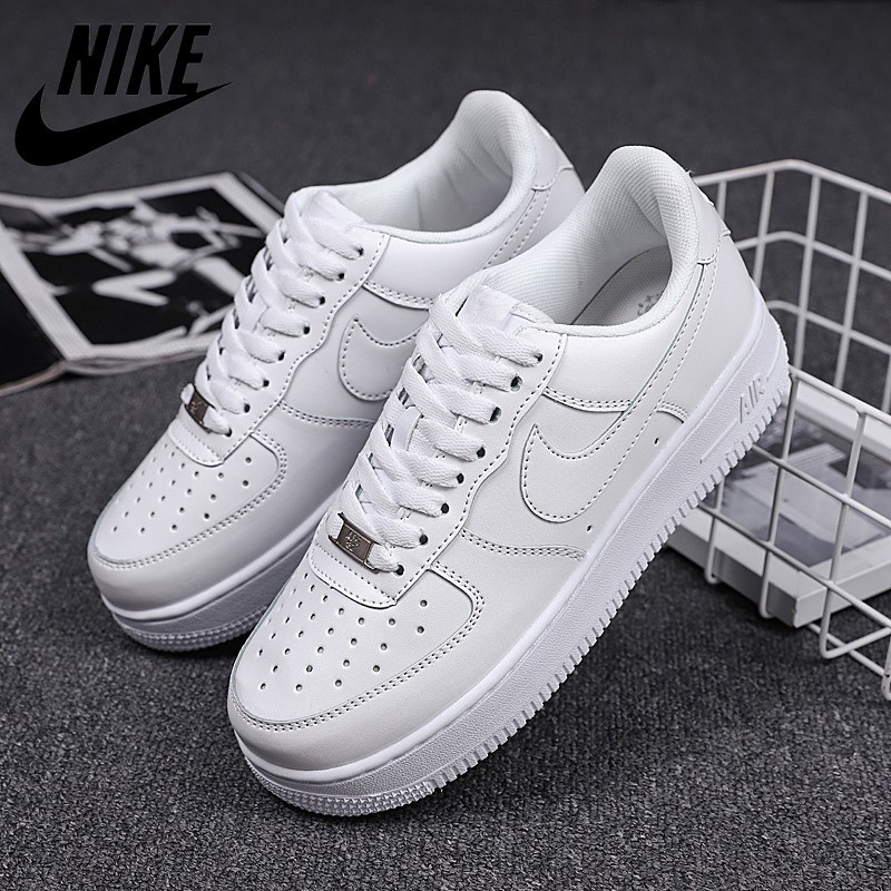 precio de tenis nike blancos originales